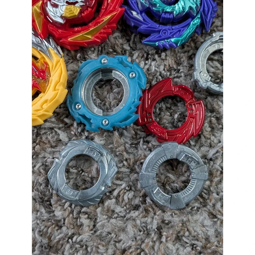 Beyblade Lot - 4 Spinning‎ Tops And Extras